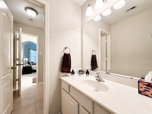 Building Photo - 6118 Coastal Grove Ln