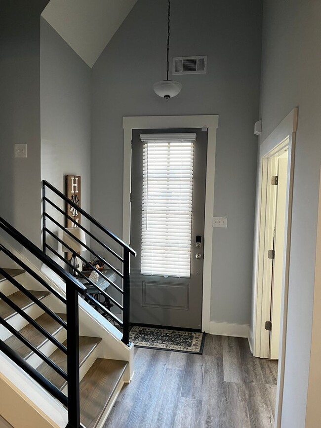 Building Photo - Immaculate Home built in 2022