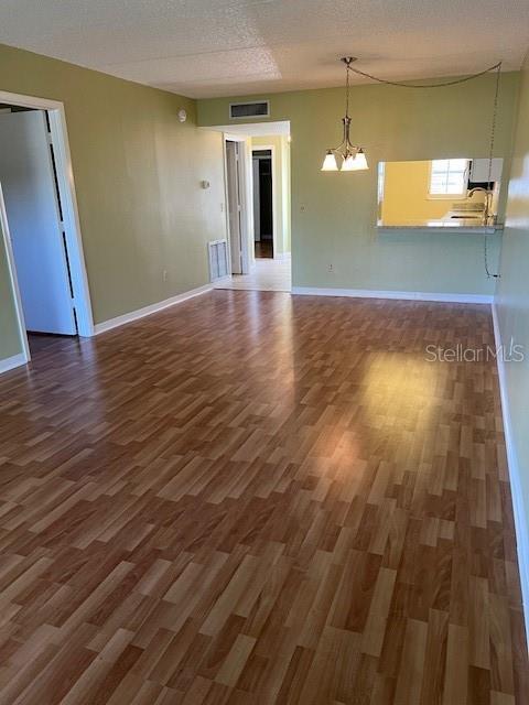 Building Photo - 3823 N Oak Dr