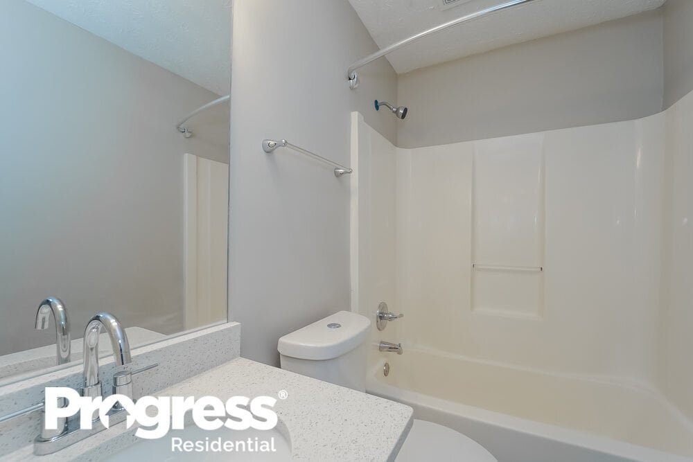 Building Photo - 2710 Luke Dr