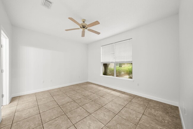 Building Photo - 94 Cll Escada