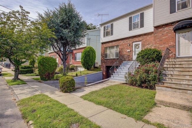 Building Photo - 41 Beechwood Ave