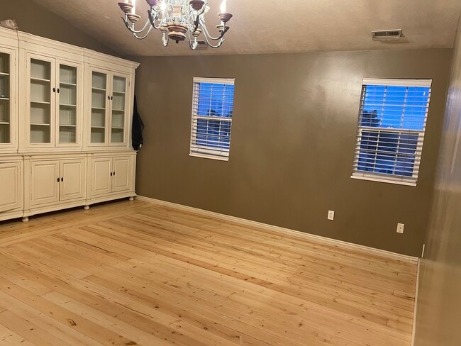 Building Photo - 572 W 6300 S