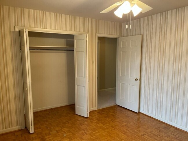 Building Photo - 3712 Pope Ave
