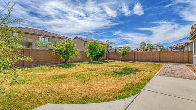 Building Photo - 5 BEDROOM HOME IN GILBERT WITH SOLAR/RV GATE