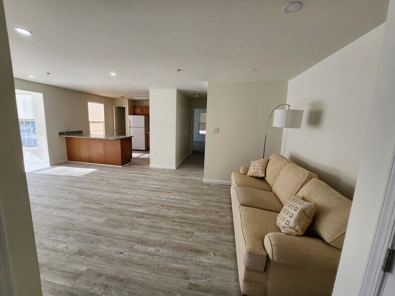 Building Photo - 7526 Coxton Ct