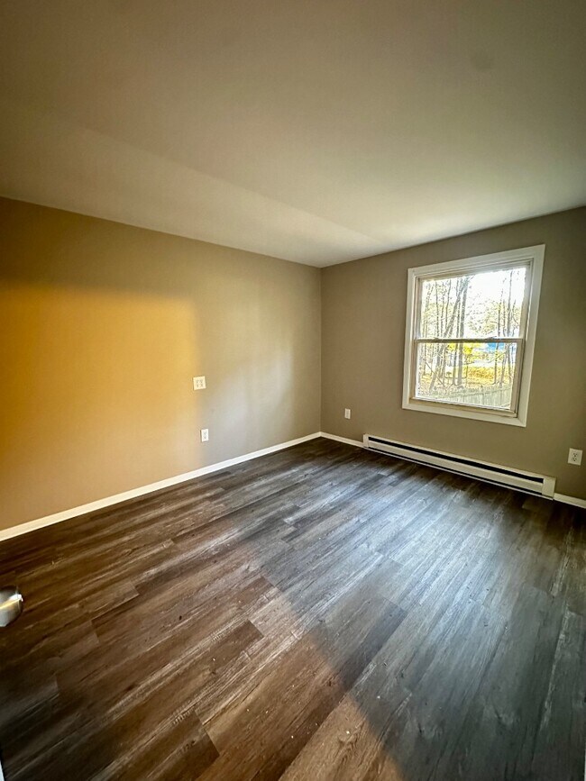 Building Photo - 101 Mohawk Trail