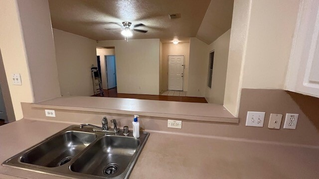 Building Photo - 5434 Cinnamon Lake Dr