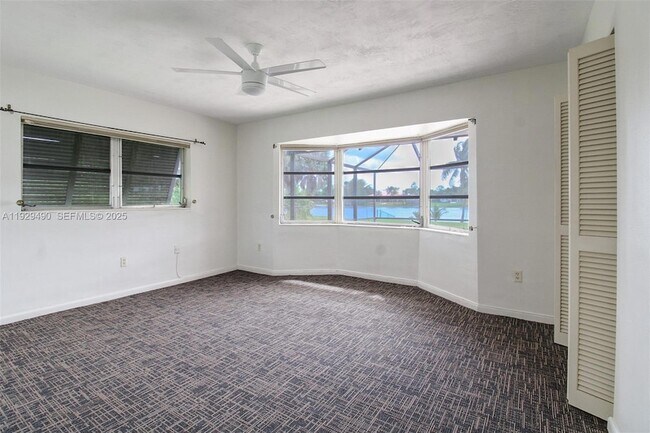 Building Photo - 10962 SW 117th St