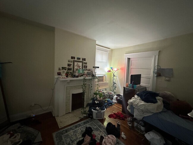 Building Photo - 5-6 Bedroom House in Clifton