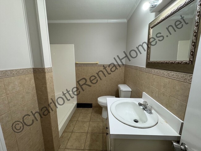 Building Photo - Brick ranch with brick workshop