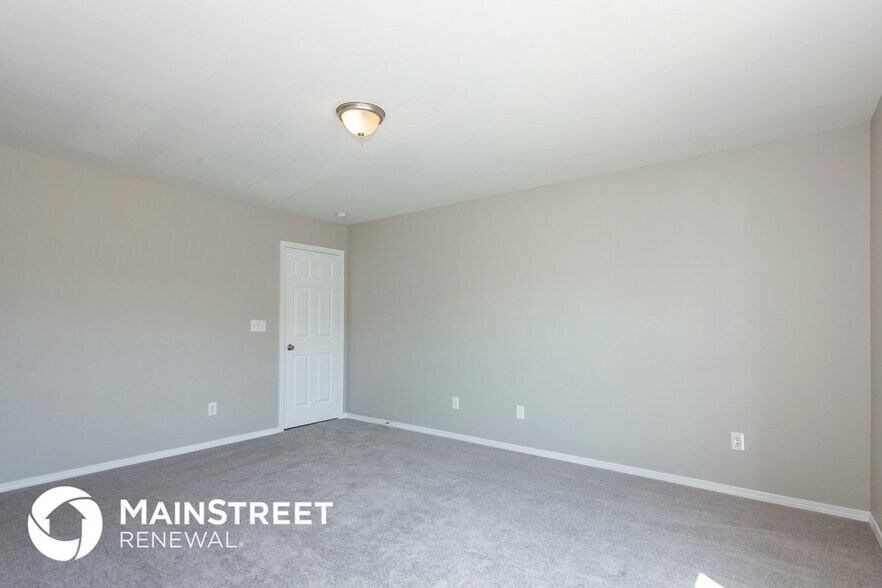 Building Photo - 9810 Bayview Pkwy