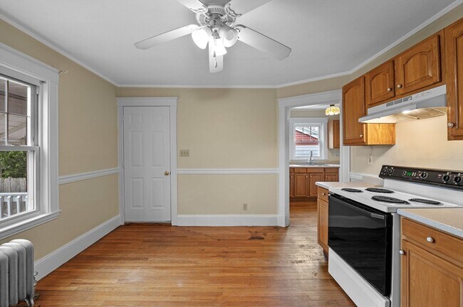 Building Photo - 38 Raymond Rd