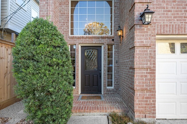 Building Photo - 4757 W Alabama St