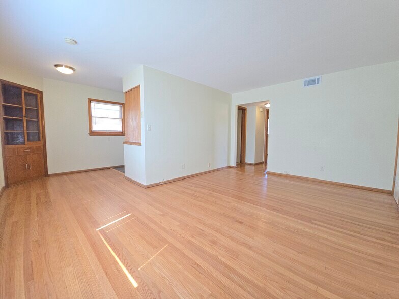 Building Photo - 11320 W North Ave