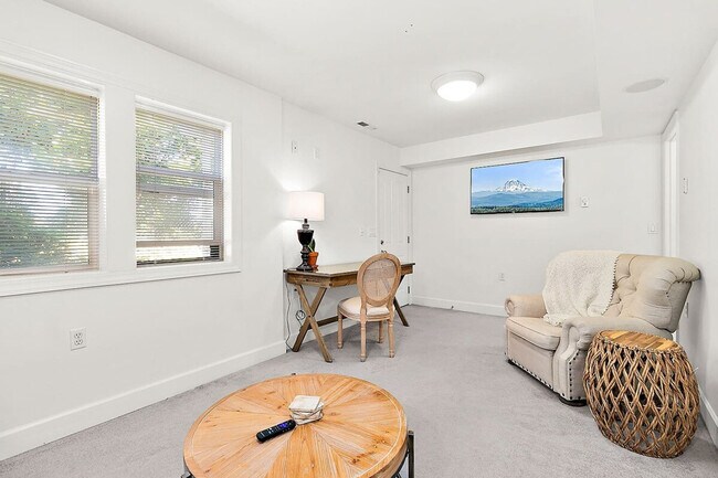 Building Photo - 2809 N Starr St