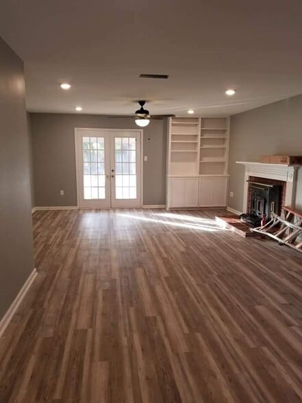 Building Photo - 3 Briarwood Cir