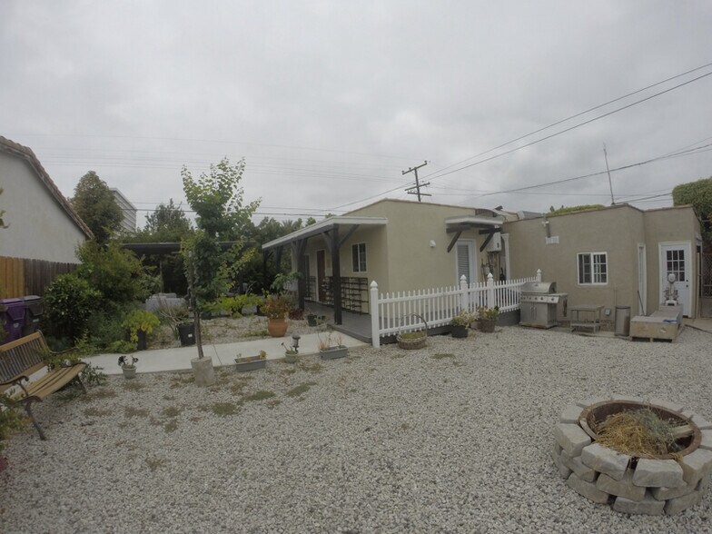 Building Photo - 3720 Elm Ave