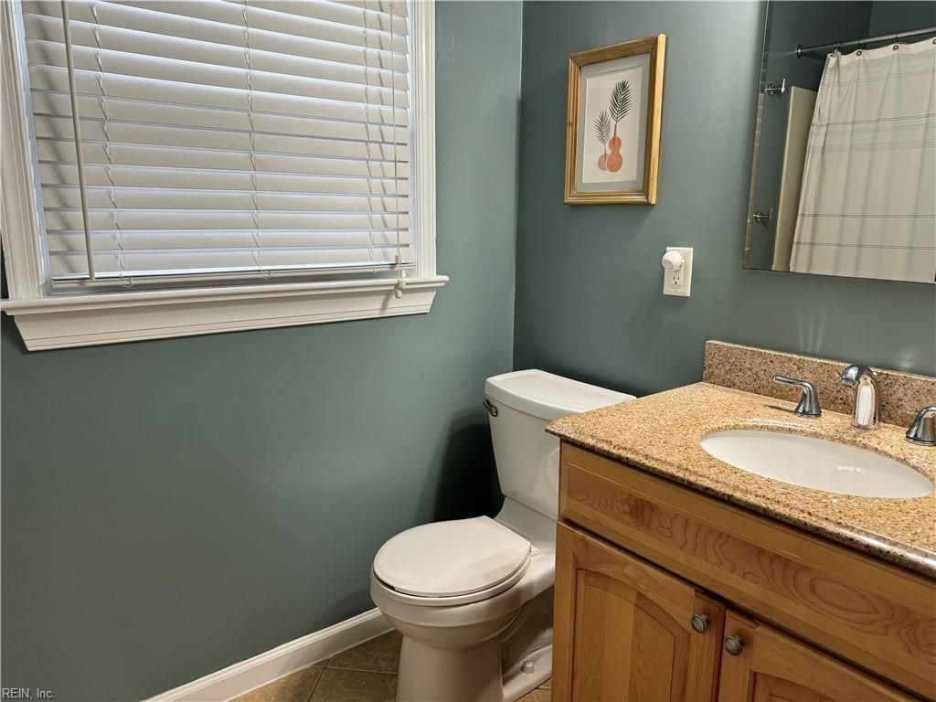 Building Photo - 3716 S Queensgrove Cir