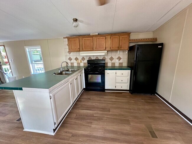 Building Photo - 315 Grubb Dr