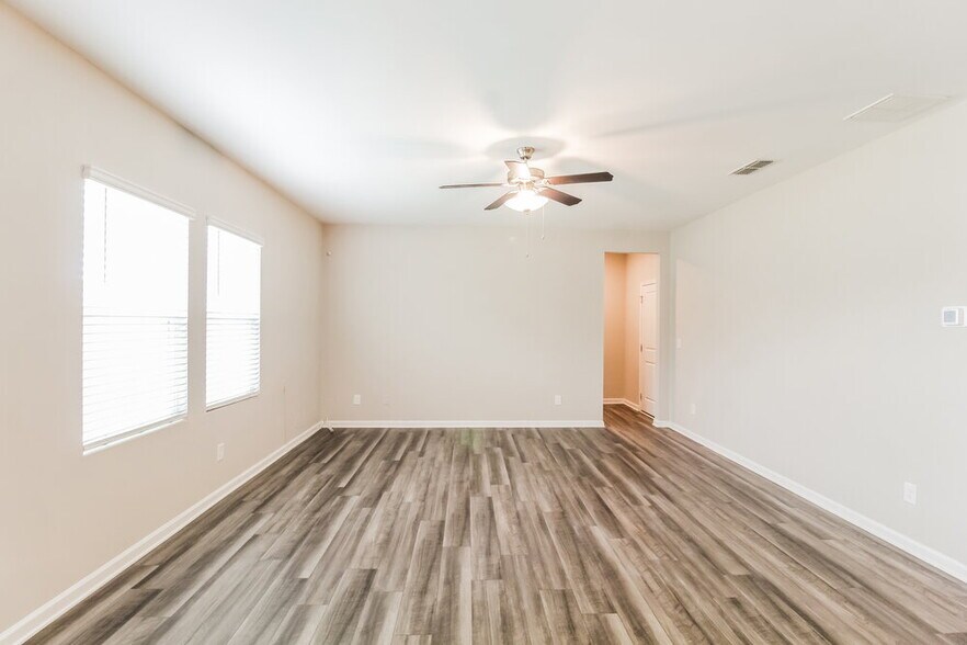 Building Photo - 4009 Kendrick Cir