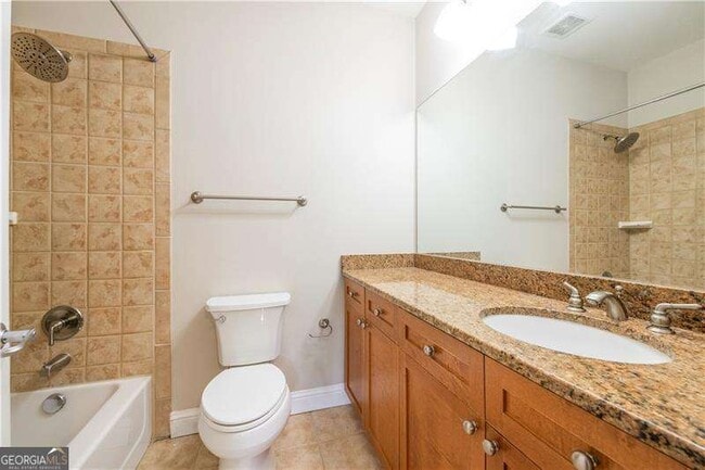 Building Photo - 5510 Glenridge Park NE