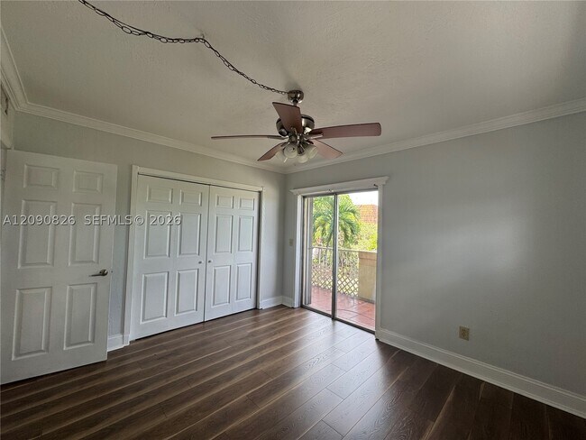 Building Photo - 680 Miller Dr