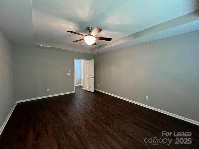Building Photo - 2198 Laurens Dr