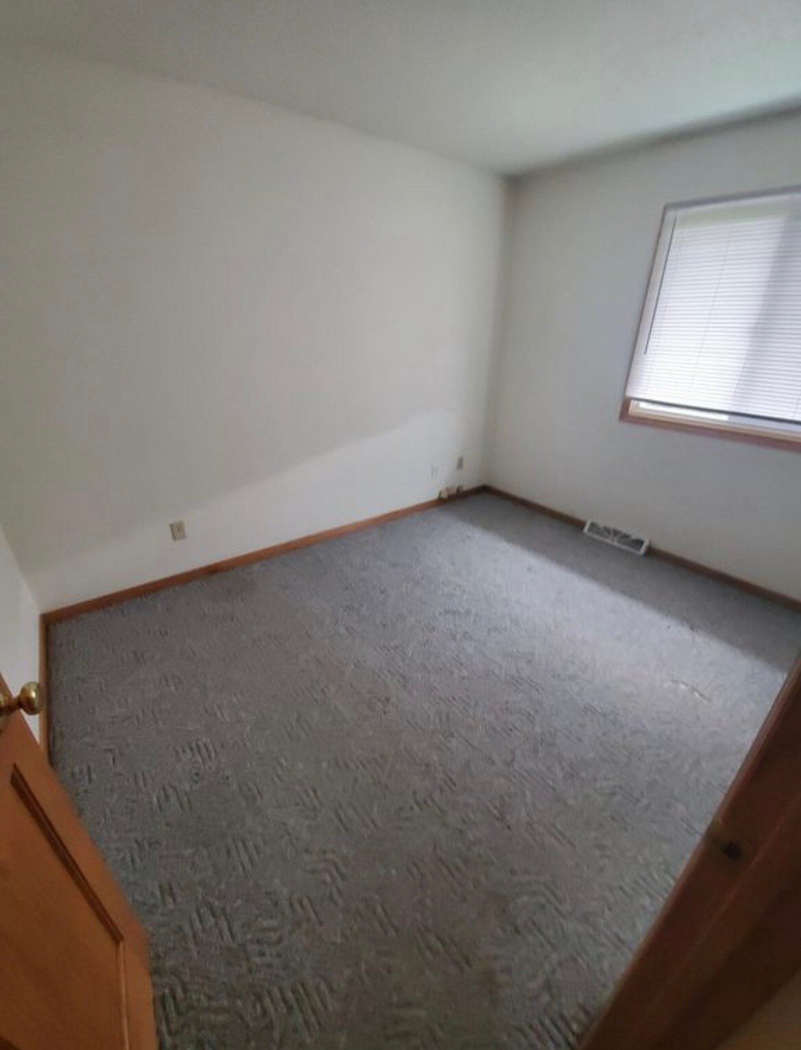 Building Photo - 3511 29th Ct S