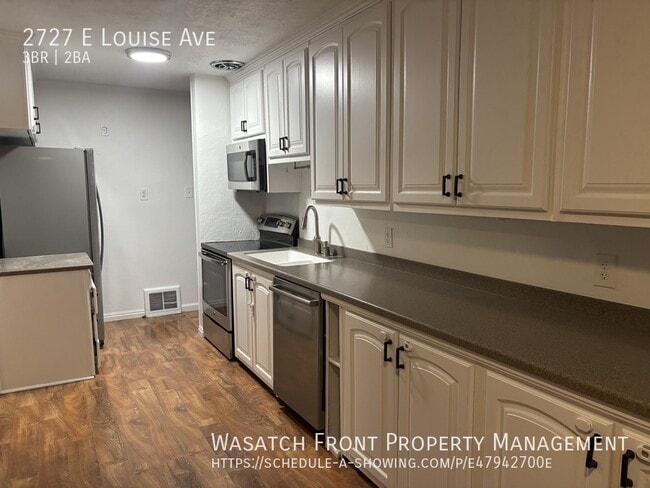 Building Photo - 2727 E Louise Ave