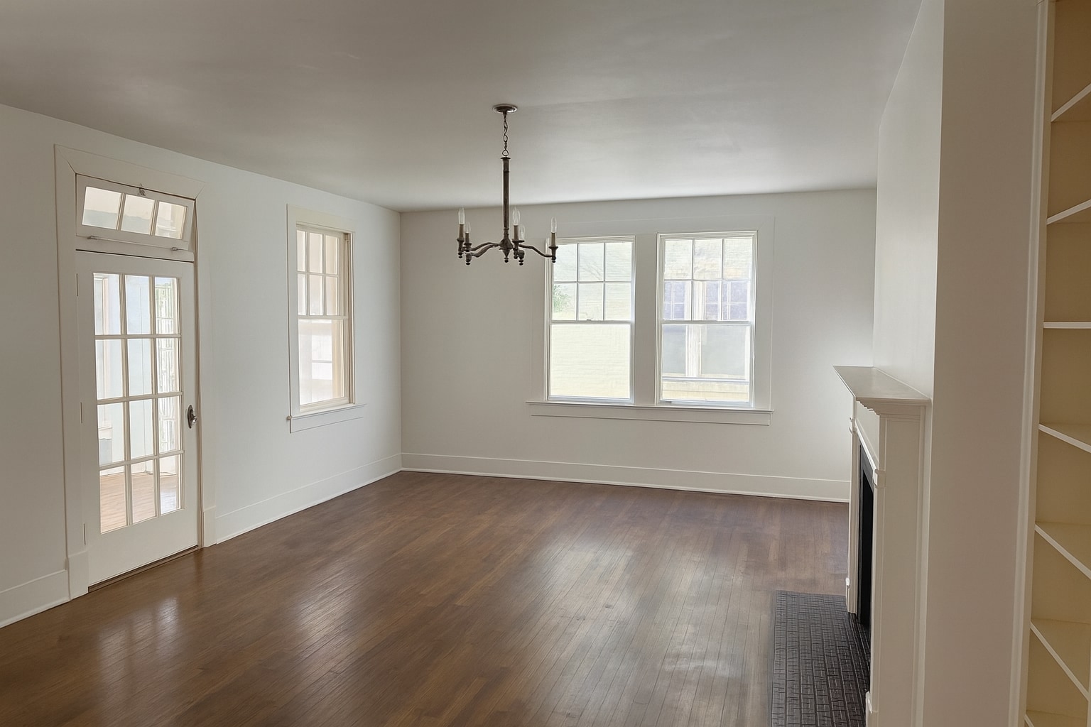 Living room - 509 Thorn Pl