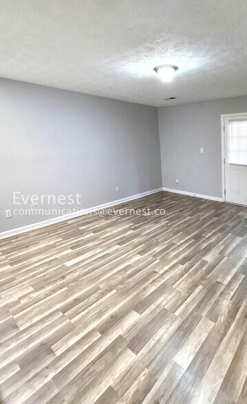 Building Photo - 1942 Cornell Way