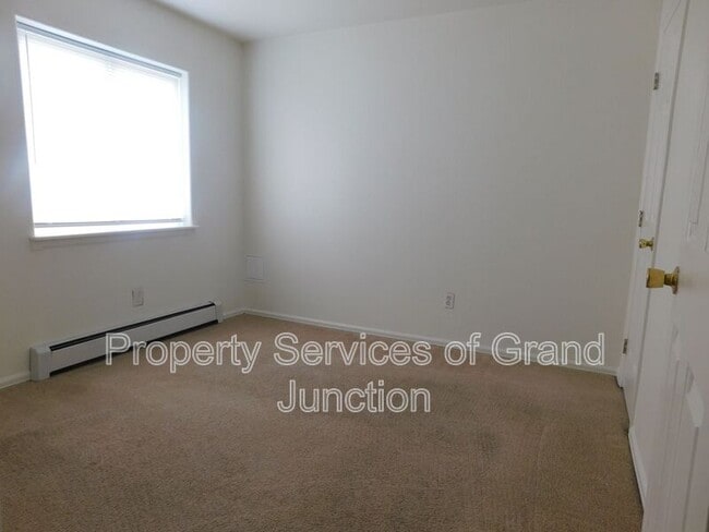 Building Photo - 433 Pendleton St