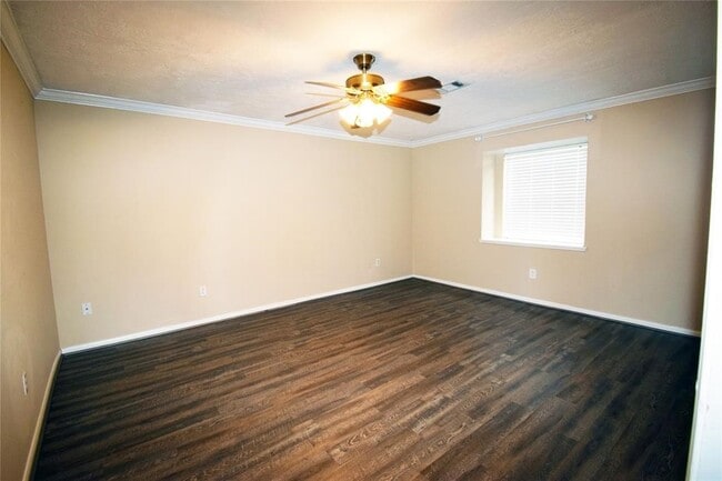 Building Photo - 1806 Cedarwood Ct