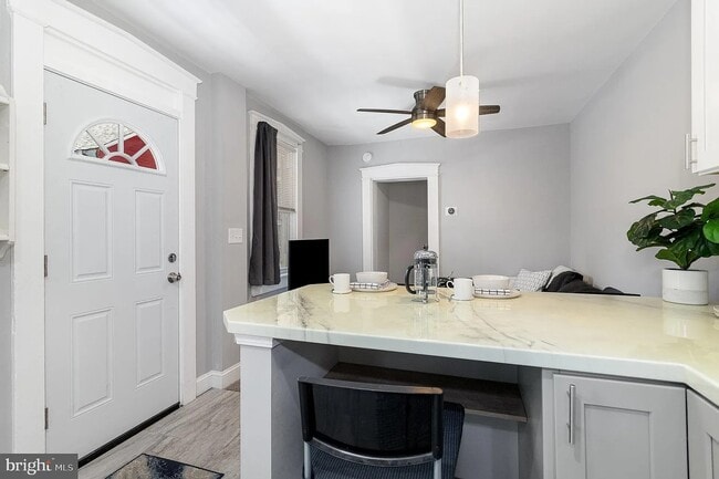 Building Photo - 442 Poplar St