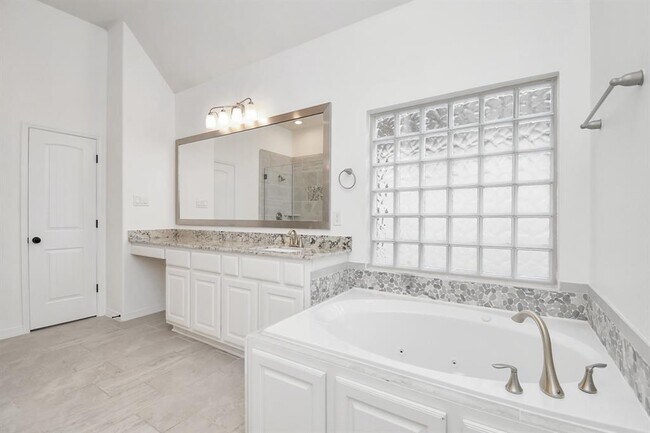 Building Photo - 1411 Upland Arbor Dr