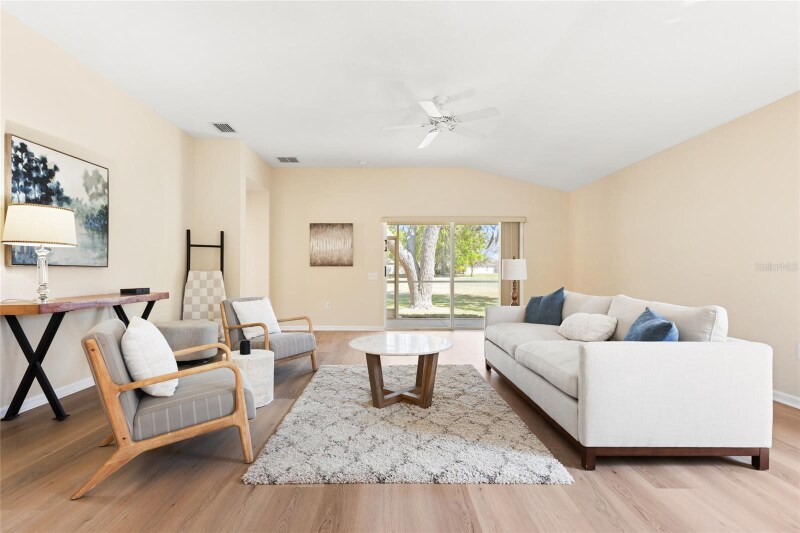 Building Photo - 5105 Gato Del Sol Cir