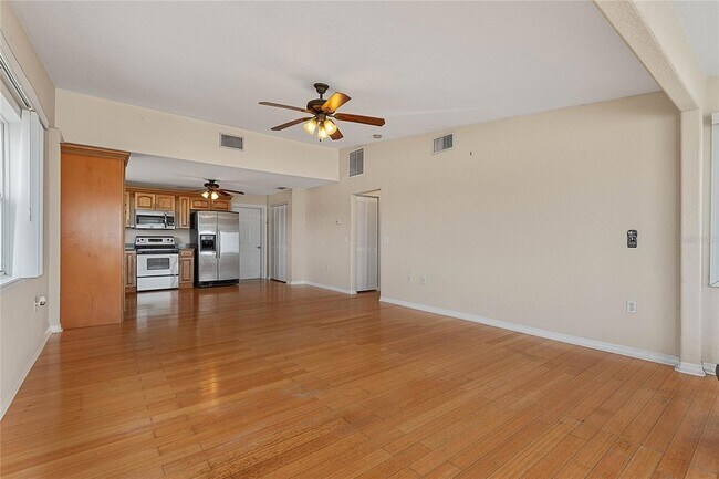 Building Photo - 1244 S Ocean Shore Blvd