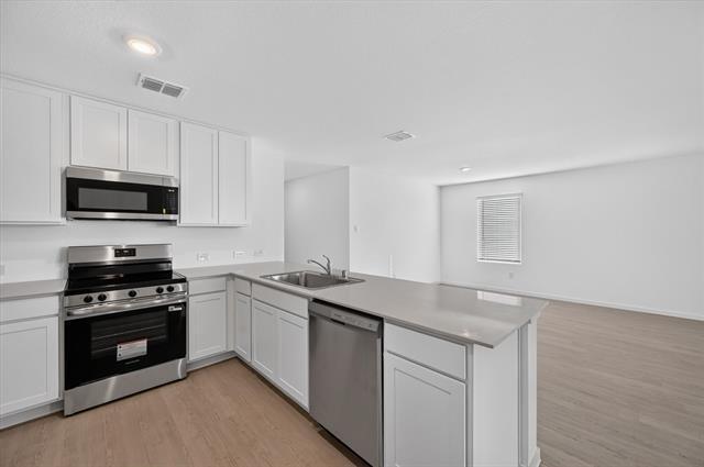 Building Photo - 624 W Criner St