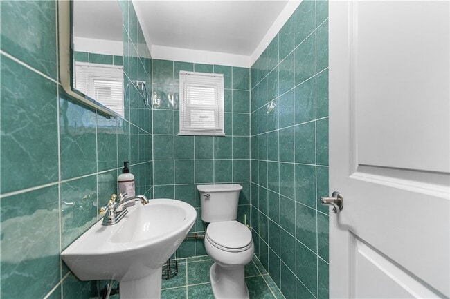 Building Photo - 1274 Folkstone Dr