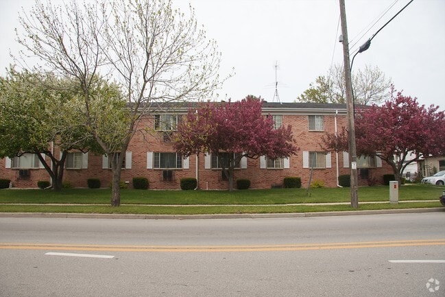 Building Photo - Heritage House