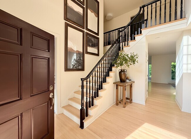 Building Photo - Luxurious Home in Legend of Bristlecomb