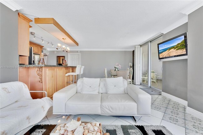 Building Photo - 5555 Collins Ave