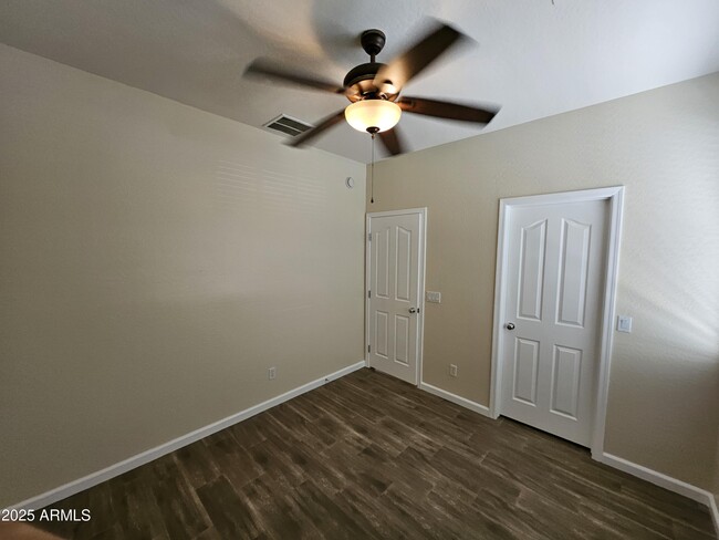 Building Photo - 14574 W Shaw Butte Dr