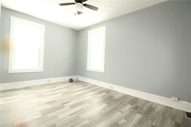 Building Photo - 249 Princeton Ave