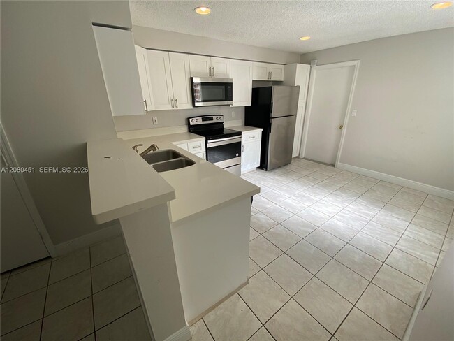 Building Photo - 1575 Veracruz Ln