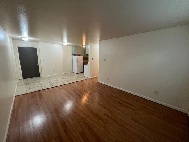 Interior Photo - Mathews327 (KC-KS-RB)