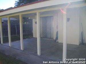Building Photo - 2107 Crested Walk Dr