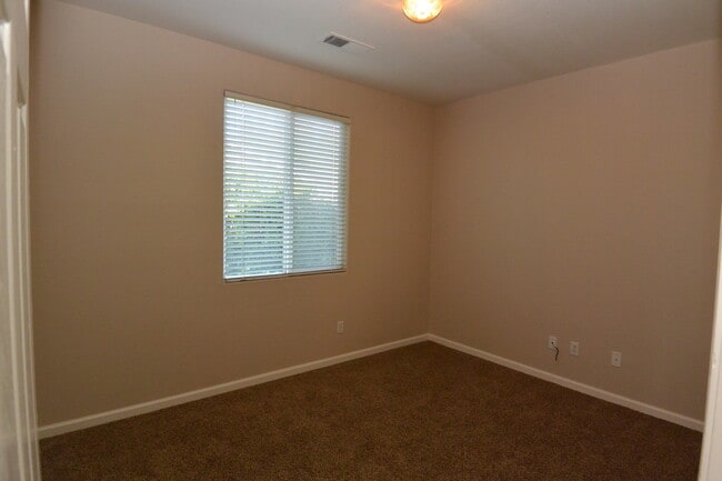 Building Photo - 6102 W Seeger Ct