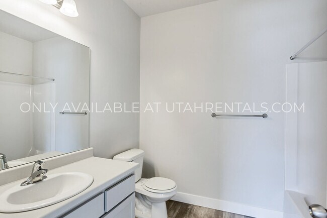 Building Photo - 14484 S Ronan Ln